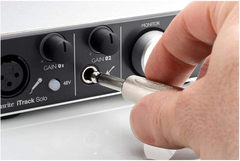 Focusrite iTrack Solo LIghtning - Image 3
